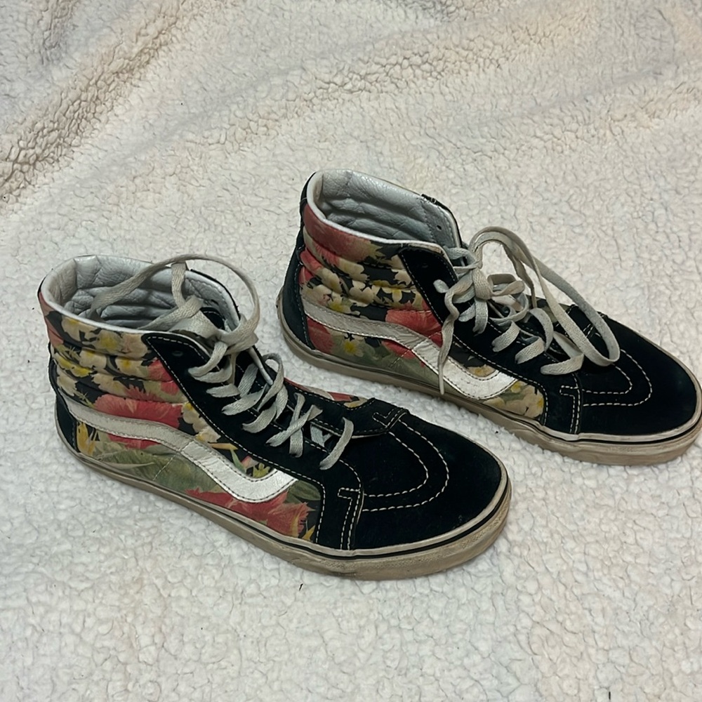 Vans sk8 black high tops with flowers